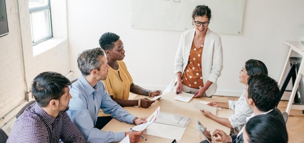 Imagem ilustrativa do post Liderança escolar: como engajar equipes e promover inovação educacional